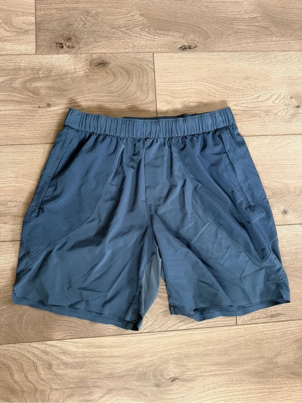 LULULEMON Mens Switch It Up Shorts Slate Blue Size Small 6”